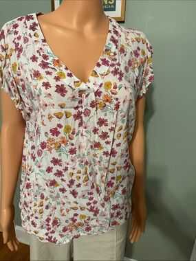 Cynthia Rowley White Floral V-Neck Short Sleeve Blouse